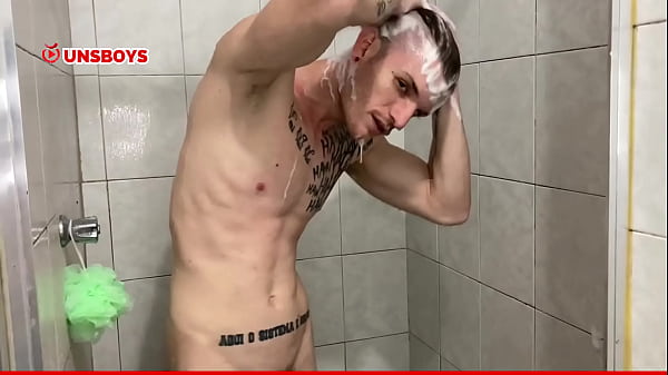 Image Carmona e flagrado em momentos &iacute_ntimos no banho - V&iacute_deo Completo em sheer.com/unsboys