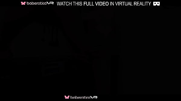 Image Solo blonde babe Mencia Francis is having fun in the kitchen,in VR.