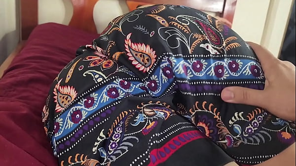 Image Le subo el vestido a mi cu&ntilde_ada