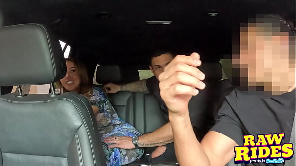 Image PAWG Aussie MILF Gets Fucked and has a Squirting Orgasm In The Back Seat During Ride Share