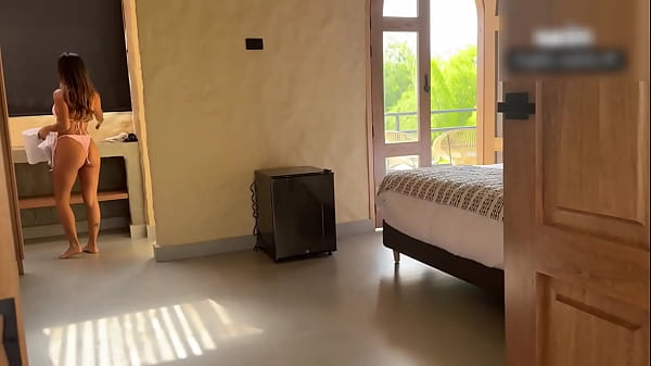 Image Sexy colombian slut having fun in the shower!