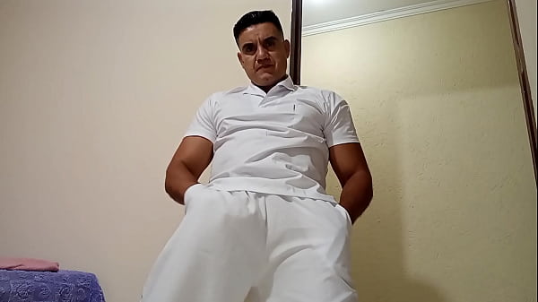 Image YURI GA&Uacute_CHO - DOTAD&Atilde_O TOCANDO PUNHETA NO INTERVALO DO TRABALHO - URSO DOTAD&Atilde_O GOZANDO NO TRABALHO