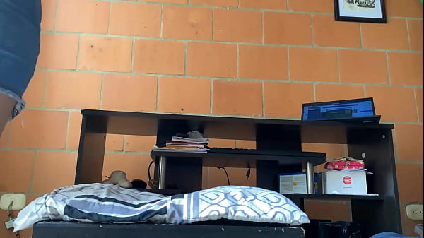 Image Omg que culo m&aacute_s grande tiene la vecina