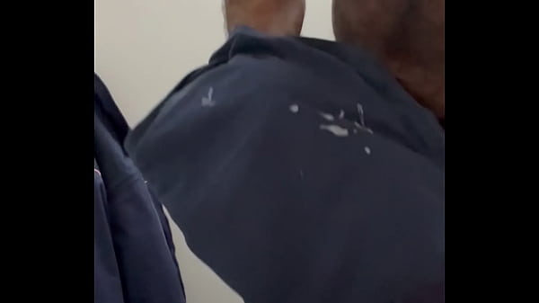 Image SEGURAN&Ccedil_A BBC GOZOU NO UNIFORME DE TRABALHO