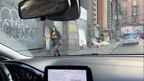 Image The tourist asks me for information but invites me to her house