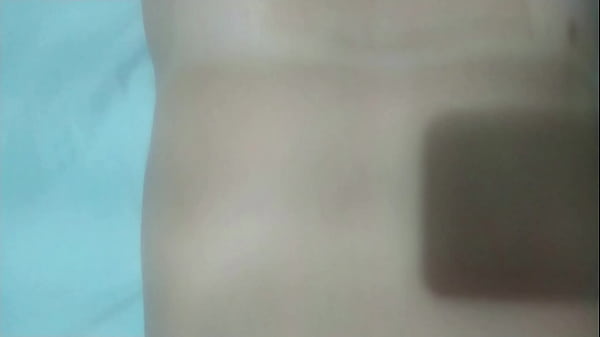 Image Fui jogar v&iacute_deo game na casa do meu amigo e acabei comendo a m&atilde_e dele que &eacute_ uma coroa muito gostosa