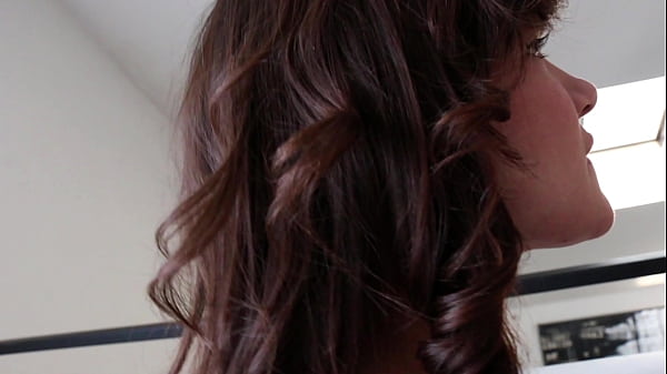 Image College coeds getting hot and bothered | Kissing Couples