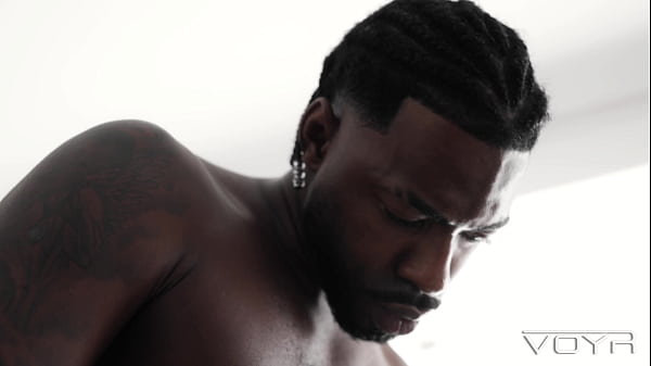 Image Levei Duas Toras Grossas No cu