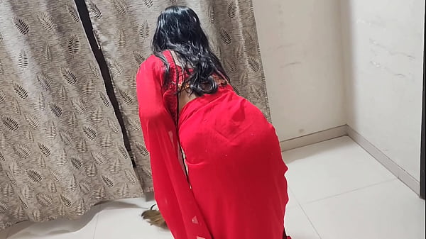 Image desi maid ne zadu mar rahi thi tab uska sahabji aya or bola muze tumhara chut cahiye