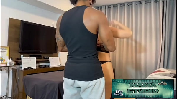 Image Mama Studio em Contratei Gigol&ocirc_ massagista BBC para me fazer gozar - Gr&aacute_tis