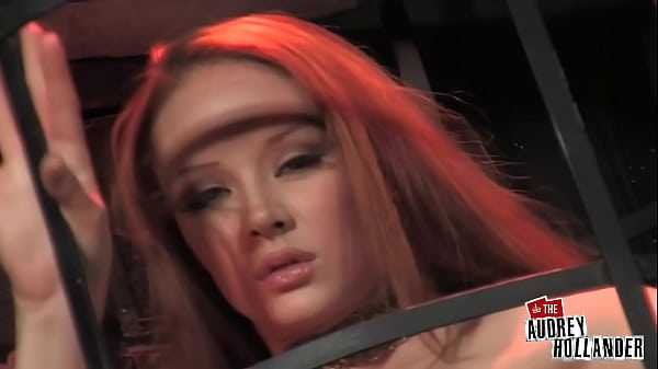 Image Audrey Hollander likes it rough