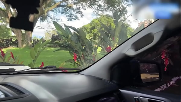 Image Beautiful car wash girl gets fucked by one of her clients!