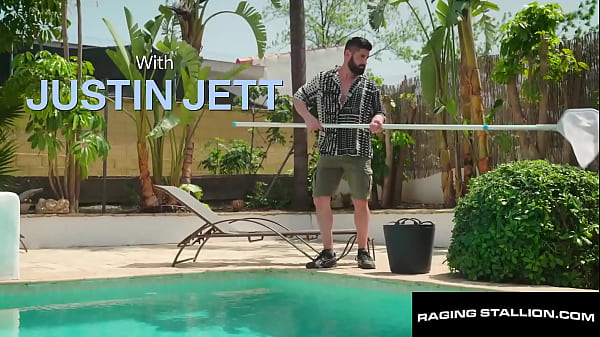 Image RAGING STALLION - Muscle Hunk Paddy Rails Bearded Pool Boy Until His Cheeks Glow Red