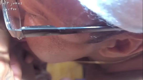 Image Parte 1 - de um cu sendo arrombado em pleno natal.