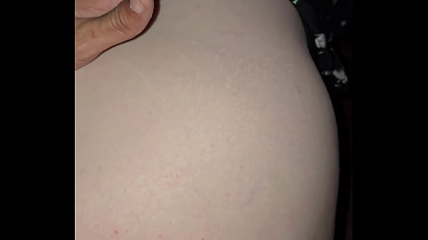 Image Gamer girl squirts on BBC as stress reliever when she doesn't get a victory in Fortnite