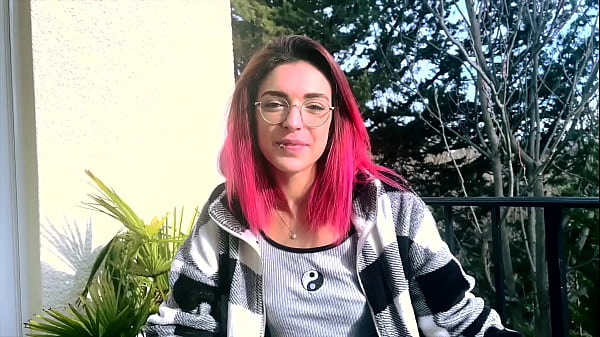 Image Leila, jeune et coquine, s'offre deux bites