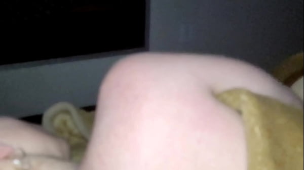 Image Minha esposa teve que dividir a nossa cama com sua amiga puta no meio da noite ela mim proucurou para satisfazela