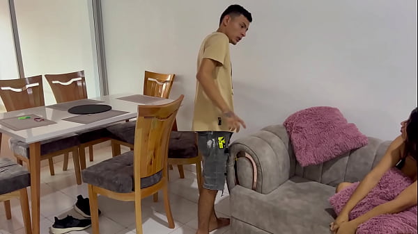 Image convenzo a mi hermanastro para que me folle muy duro y se corra en mi co&ntilde_o