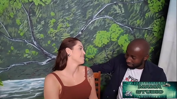 Image Mama Studio em Conversa no Bar amig&aacute_vel se transforma em um encontro com uma foda Hardcore - Gr&aacute_tis