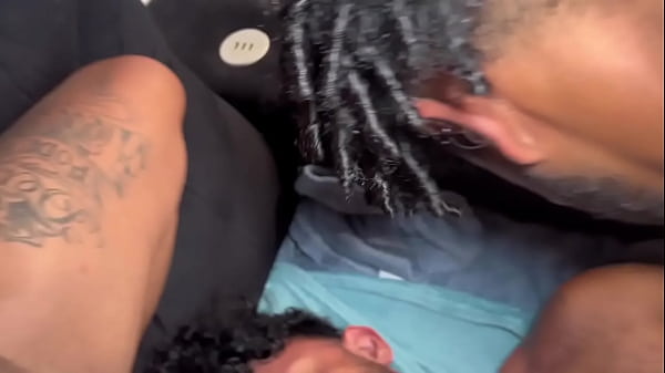 Image Primos acabaram fazendo uma orgia com um carinha do condom&iacute_nio .