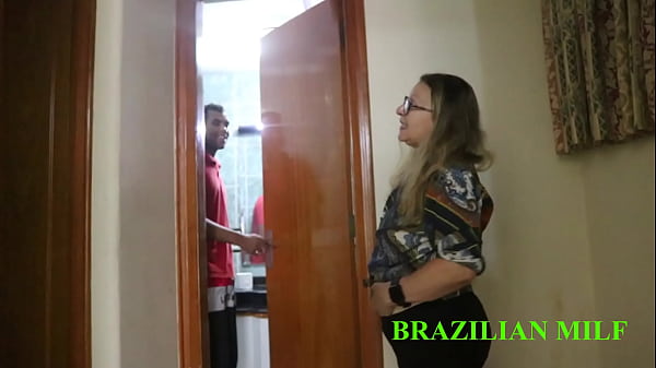 Image Levei o meu amigo um negao pirocudo pra foder o cu da minha madrasta (VIDEO COMPLETO NO RED/SHEER)