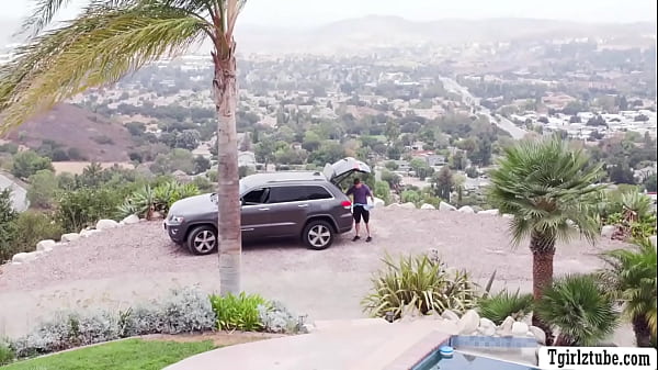 Image I fuck TS boss while her ass is stucked in the door