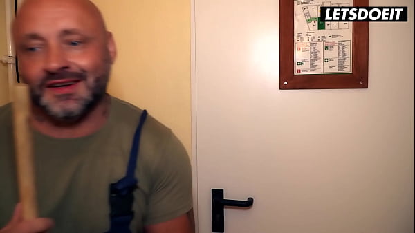 Image Adventurous Brunette Darcia Lee Seduces Janitor Into Raunchy Fuck - HORNY HOSTEL