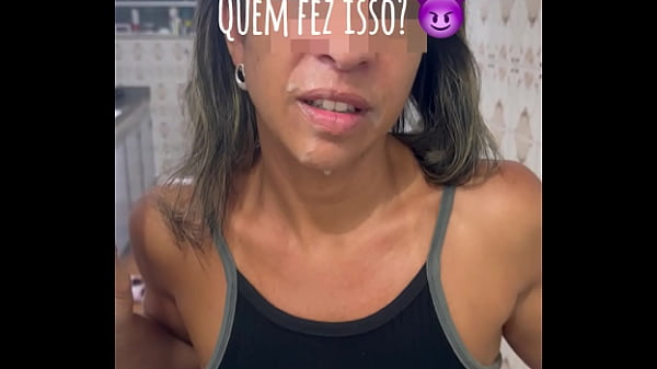 Image Belinha Hotwife se exibindo em dose dupla: seduziu o entregador e depois o moto Uber. Ganhou duas gozadas na boquinha!