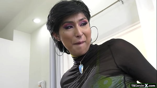 Image I need to spank my shemale stepdaughter