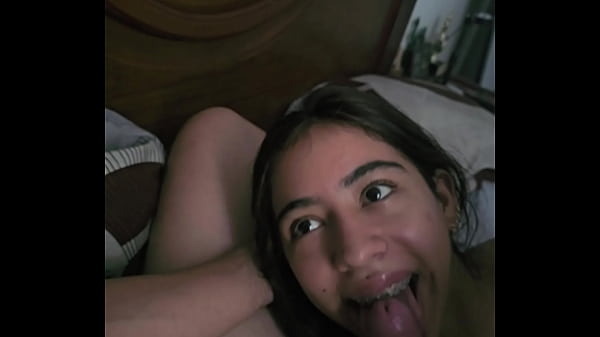 Image Hermanastra latina CHUPA ENORME POLLA