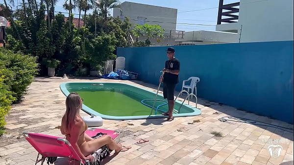 Image PISCINEIRO FODE A PATROA LOIRA GOSTOSA