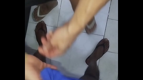 Image Levei o DJ Renbri pra um ap&ecirc_ vazio e lasquei a pica no puto ate de noite ( Pr&eacute_via)