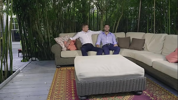 Image chamei um negao no app pra comer eu e meu marido e ele arrombou a gente