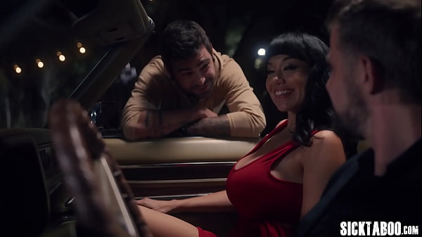 Image Night drive and hardcore threesome fucking with big tits MILF Little Puck