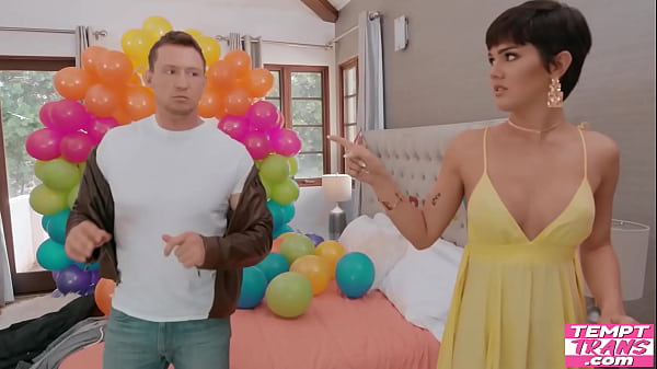 Image Trans Girl Want Attention From Her Crush and Uniquely Qualified to Get the Perfect Gift