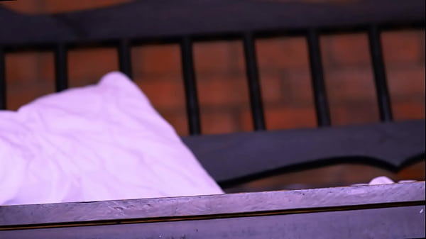 Image linda hermanastra siempre se escapa a mi cuarto para cabalgar