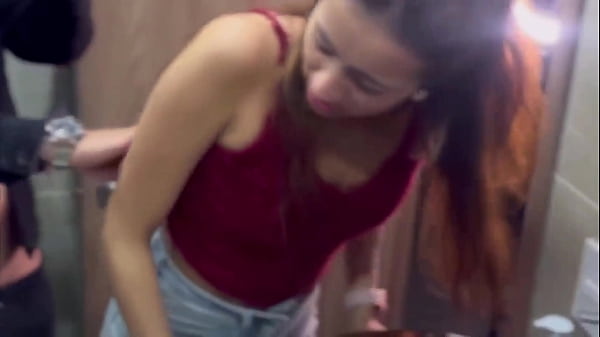 Image filtro video follando con una compa&ntilde_era de trabajo