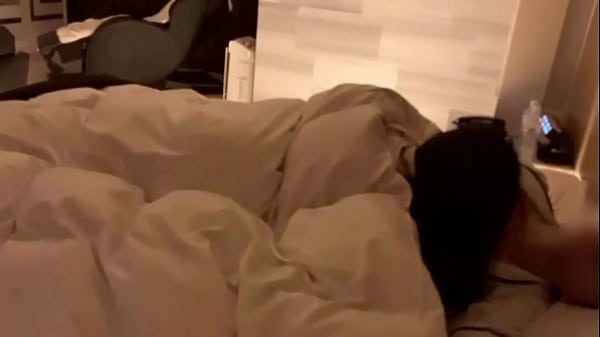 Image 初めてのラブホ 早朝にベッドでまったり 騎乗位、寝バック、正常位..色んな体位で濃厚な中出しSEXする素人カップル/Japanese amateur hentai