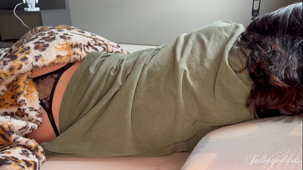 Image Stepson Asks to Share Bed with Stepmom and Got a Surprise