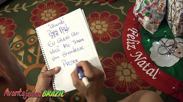 Image No natal ele ganhou um enorme presente da travesti