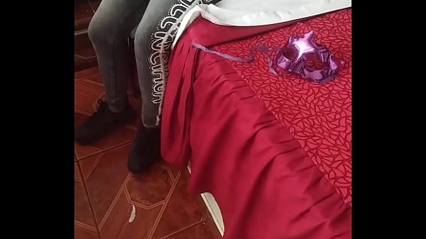 Image Ecuatoriana peque&ntilde_a acepta sexo por dinero en lima