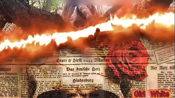 Image Bosque y sexo. Hermanastra enana joven blanca queda atrapada arriba del arbol y su Hermanastro la ayuda a bajarse del arbol pero primero comienza a follarsela sin parar