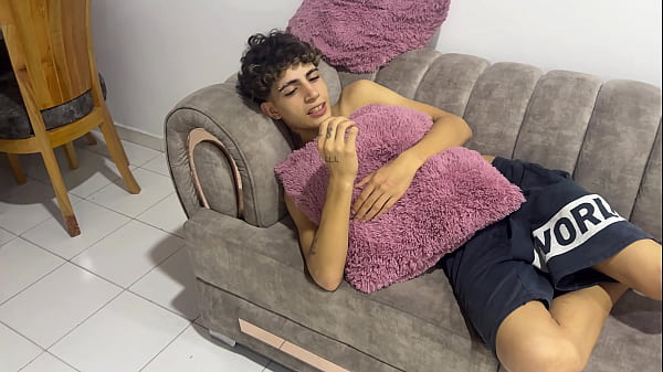 Image Mi puta madrastra me da su rico co&ntilde_o como medicina y terminamos follando muy rico.