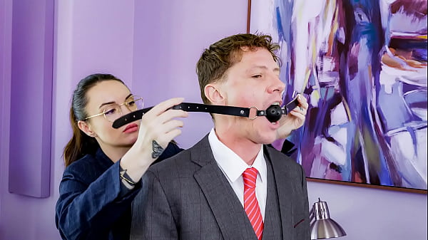 Image MILF CEO Gives Employee The Motivation He Responded To | ThatMylf