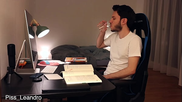 Image Piss and cum in drinking glass - gay urination