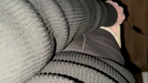 Image Deutscher Meister nach &Uuml_berstunden holt harten Schwanz aus schwarzer Boxer &ndash_ PhantomGentX