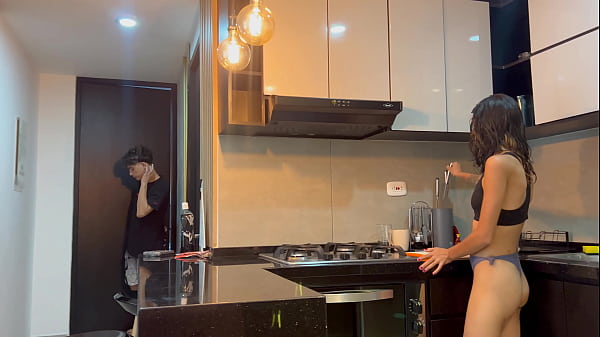 Image No hay nadie en casa y me aprovecho para coger muy duro a mi peque&ntilde_ita hermanastra.