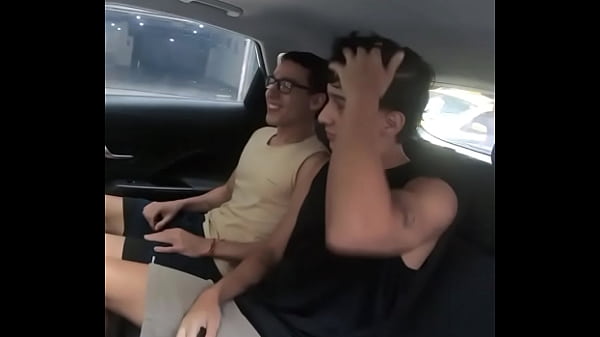 Image FODI DENTRO DO UBER COM O BOY QUE CONHECI NA FESTA