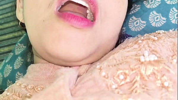 Image Indian hot girl was fucked by her husband's office boss