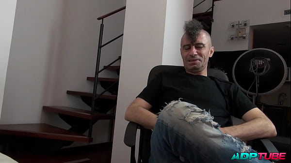 Image La primera vez con otra polla de la Espa&ntilde_ola Nora Barcelona delante de su marido - ADPTUBE